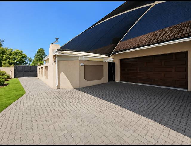 3 BEDROOM TOWNHOUSE FOR SALE IN THREE RIVERS
